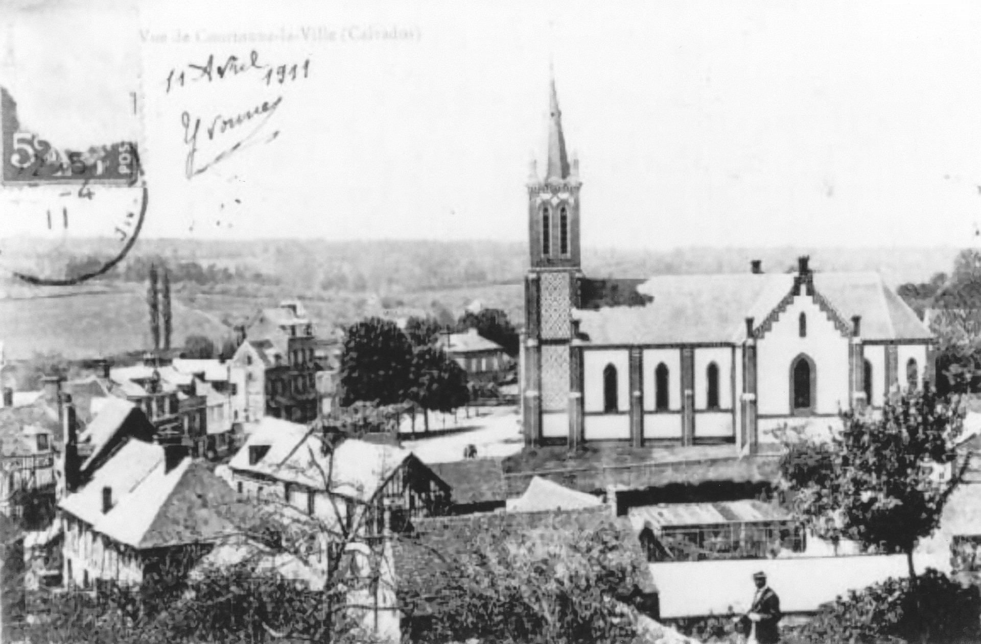 Le bourg de Courtonne la Ville