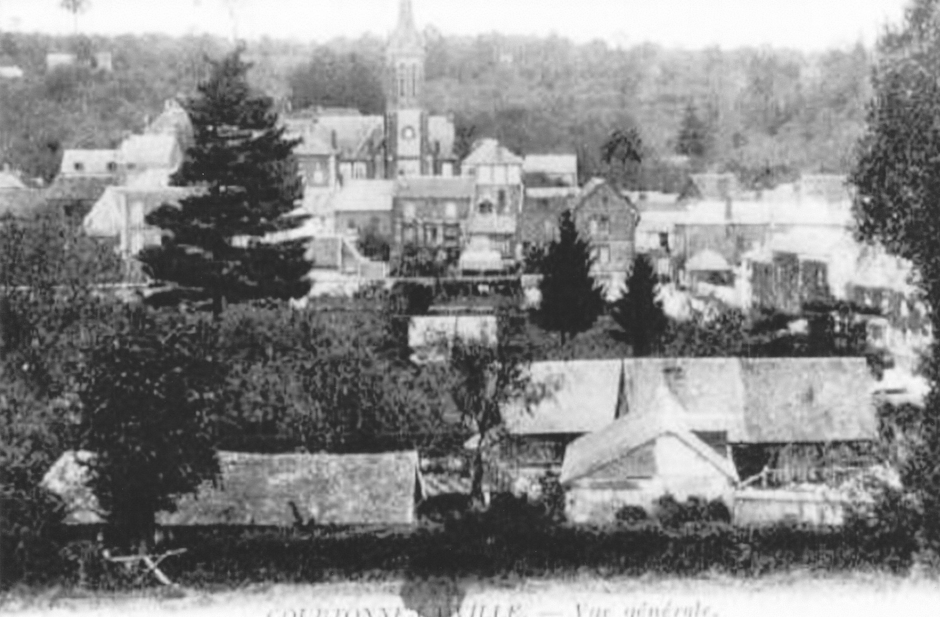 Le bourg de Courtonne la Ville