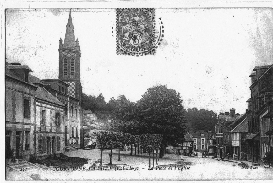 Place Saint Martin - Courtonne la Ville