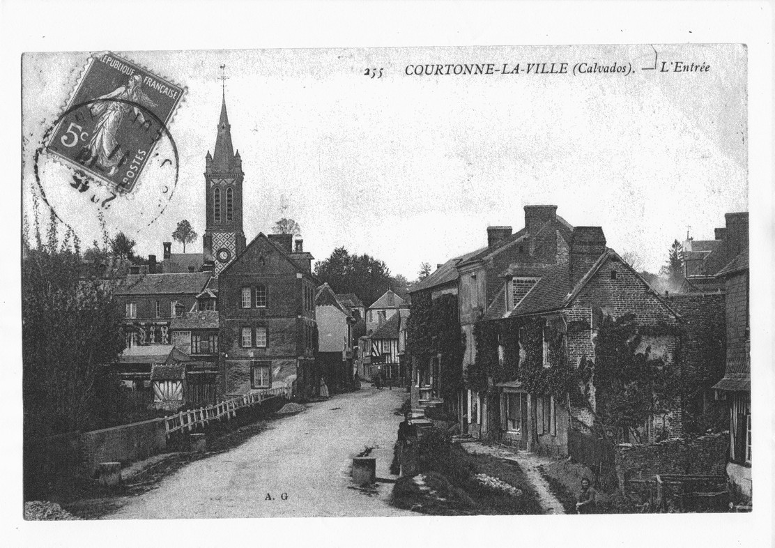 Le bourg - Courtonne la Ville